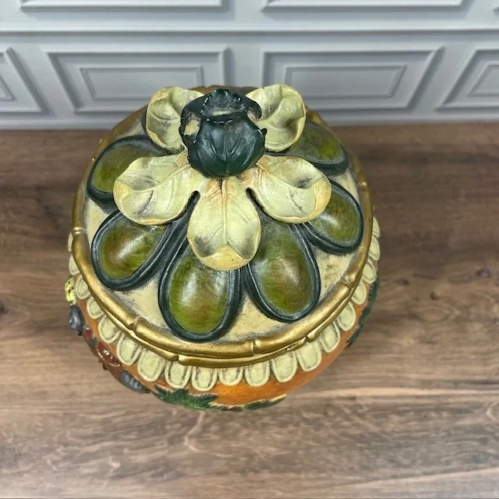 Hand Painted Decorative Two Piece Jar Keepsake‎ Urn Container Elephant Safari